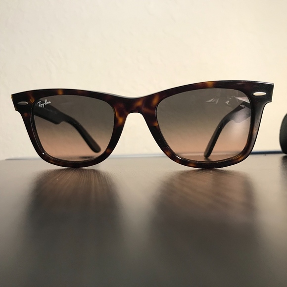 Ray-Ban Sunglasses - Picture 3 of 5